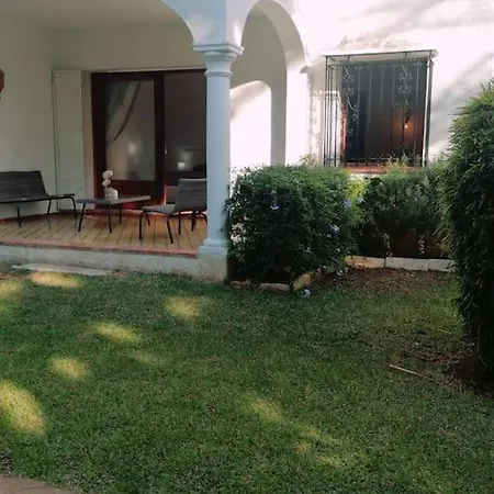 Studio Paris Apartment Estepona